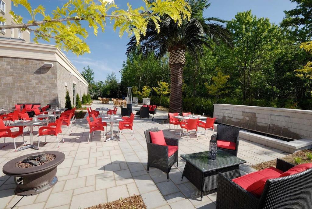 Imperia Hotel Et Suites Terrebonne Zewnętrze zdjęcie
