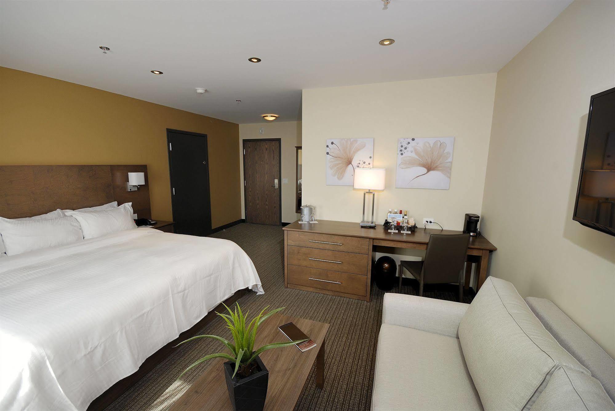 Imperia Hotel Et Suites Terrebonne Zewnętrze zdjęcie