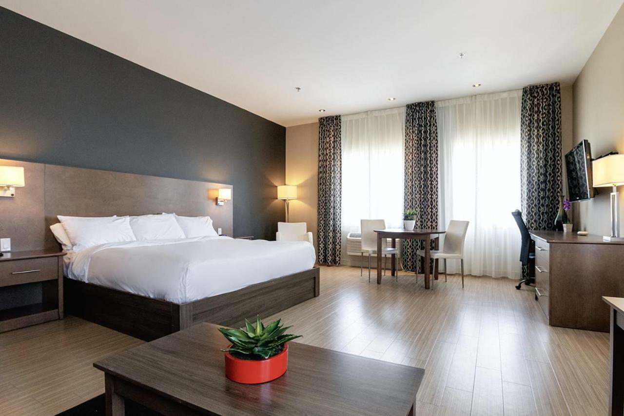 Imperia Hotel Et Suites Terrebonne Zewnętrze zdjęcie