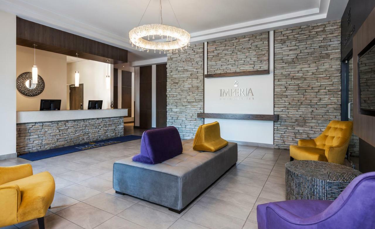 Imperia Hotel Et Suites Terrebonne Zewnętrze zdjęcie
